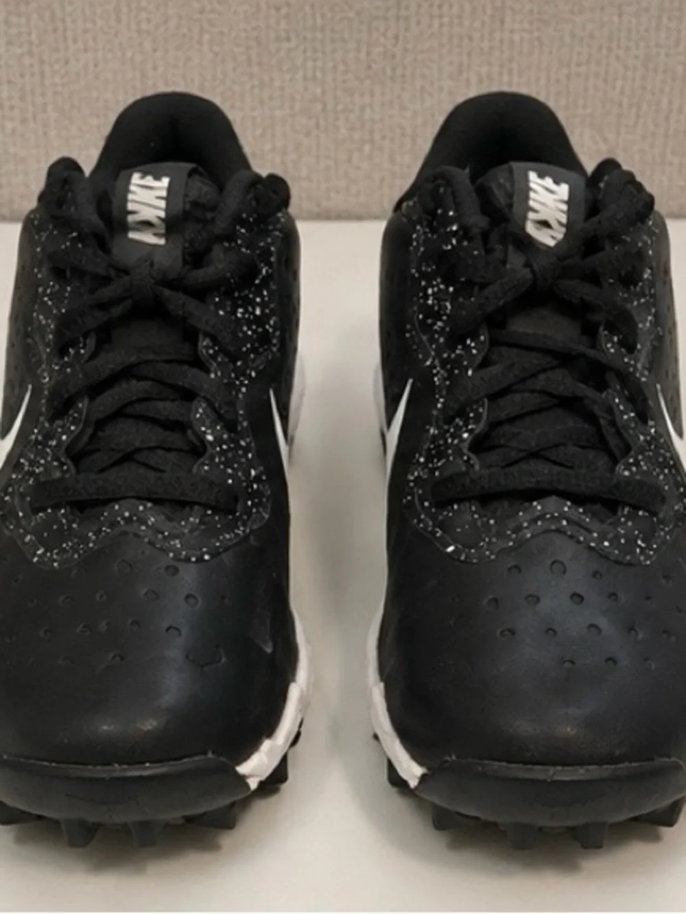 Nike Youth Cleats – Size 12